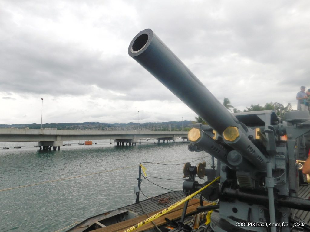 Bowfin guns
Go visit the  Bowfin when you visit Pearl Harbor