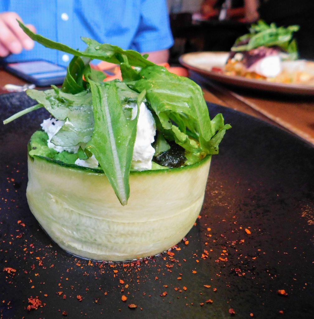 Young pea salad with mint leaves, a happy discovery in this Bib Gourmand restaurant in Paris