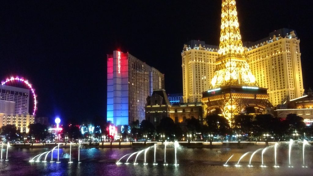 Bellagio fountains spouting arches of water, Eiffeltower, the high roller, all at night and lit up. Time to escape Las Vegas and find other things to do.